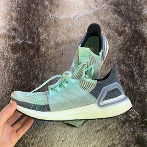 ADIDAS Boost Runners